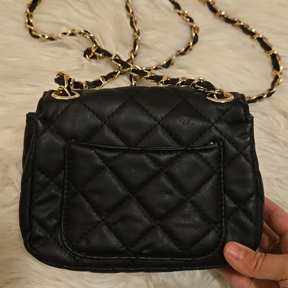 Black Purse With Gold Chain - Picture 2 of 4